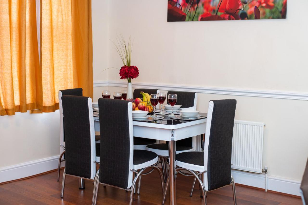 Royale Green View House- Free Parking, Wifi, Perfect For Contractors And Holiday Нортгемптон Екстер'єр фото