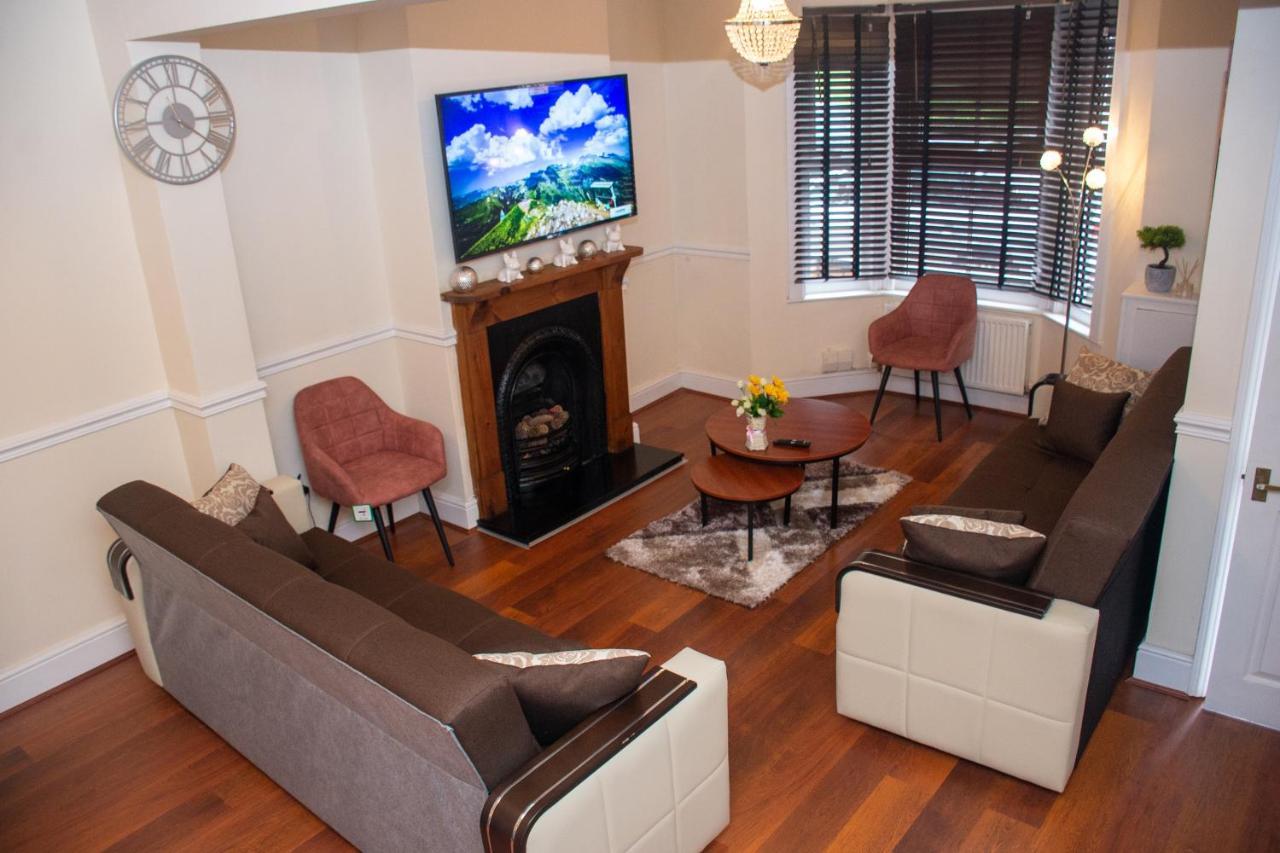 Royale Green View House- Free Parking, Wifi, Perfect For Contractors And Holiday Нортгемптон Екстер'єр фото