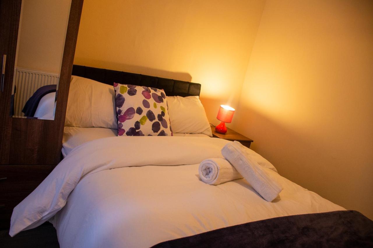 Royale Green View House- Free Parking, Wifi, Perfect For Contractors And Holiday Нортгемптон Екстер'єр фото